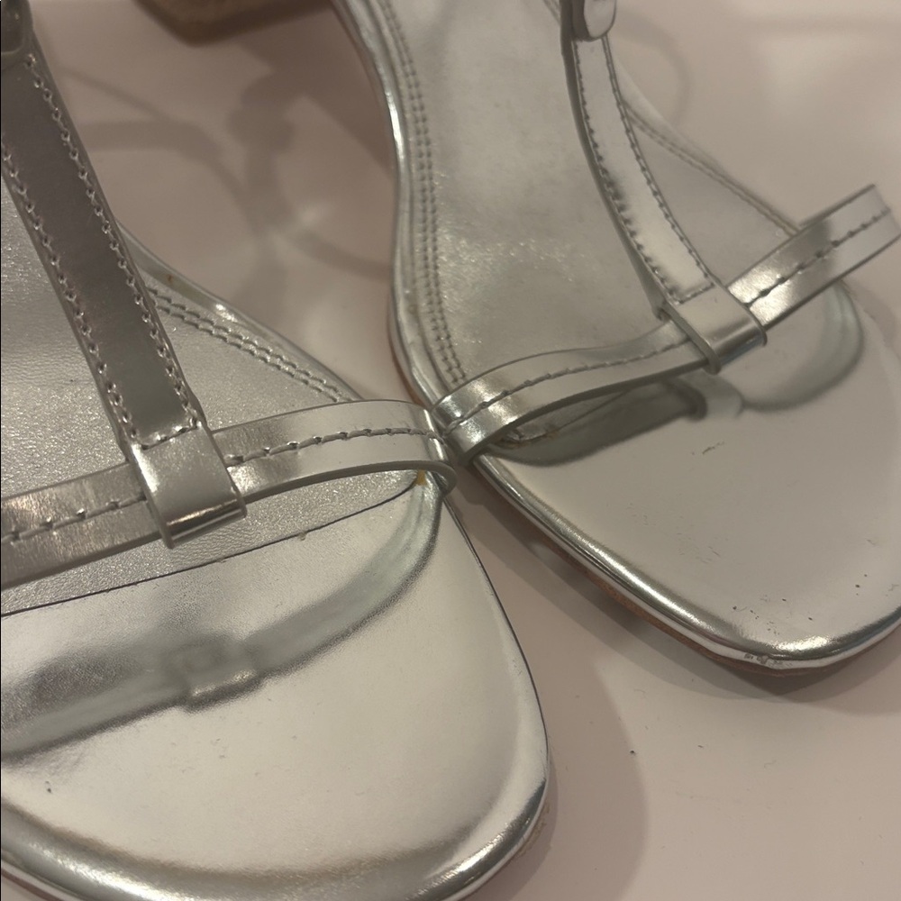 Tory Burch Metallic Silver Sandals 9 - Picture 5 of 9